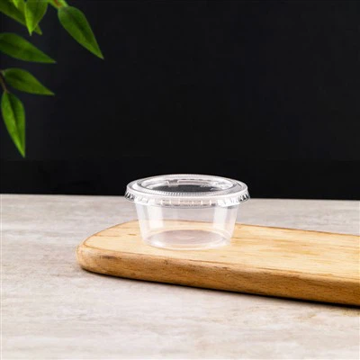 Plastmasas vienreizējās lietošanas porciju krūzes